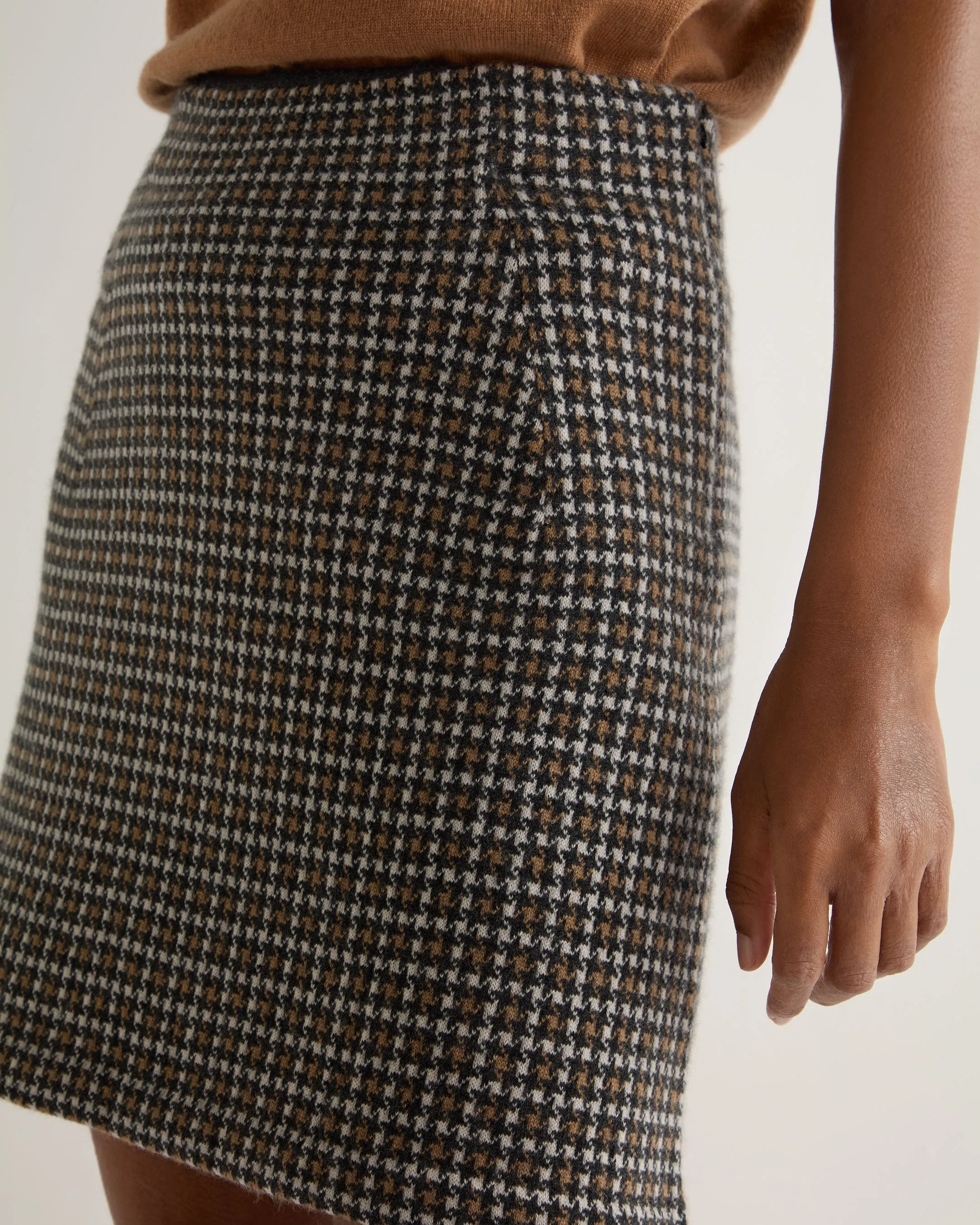 Women's Dogtooth Mini Cashmere Skirt Brown